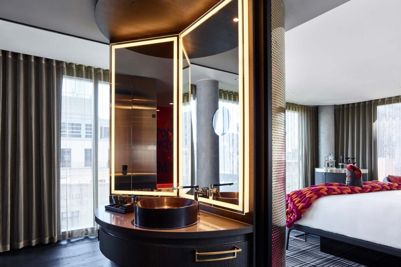 ดับเบิลยู เมลเบิร์น Hotel ภายนอก รูปภาพ A bathroom at the hotel